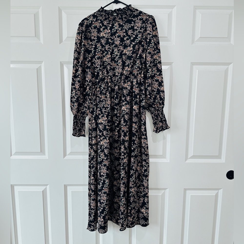 SHEIN Clasi Floral Print Shirred Cuff Dress - Size: (L)